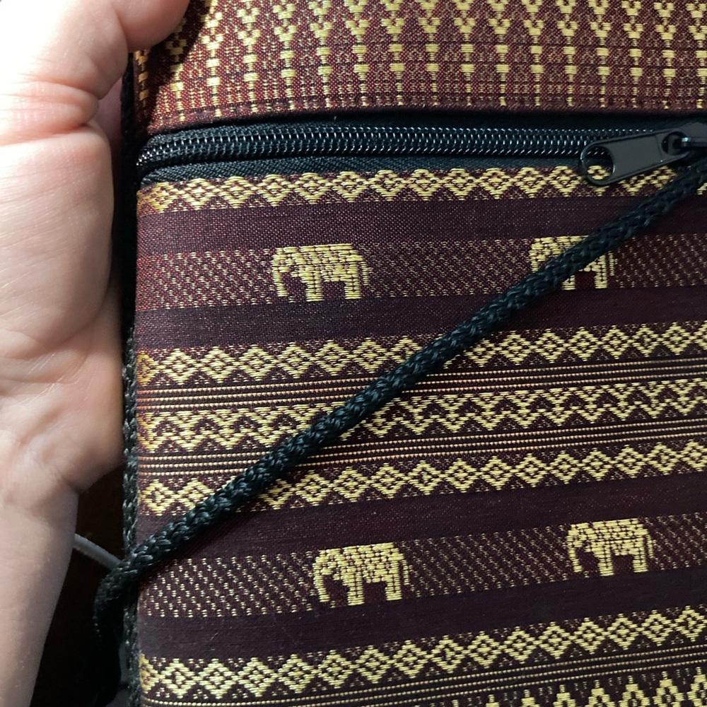 Elephant small purse NWOT